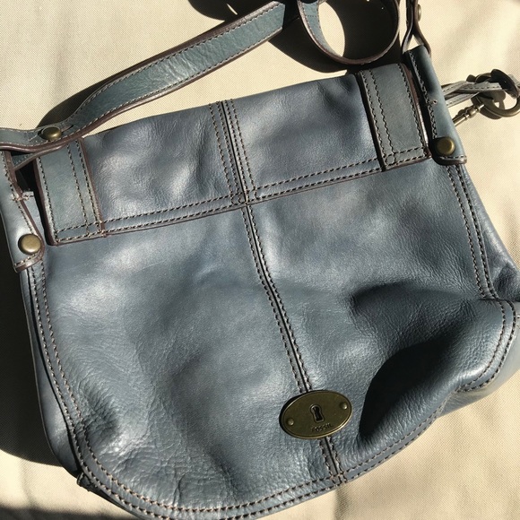 Vintage Re-Issue Flap Crossbody - Picture 3 of 9